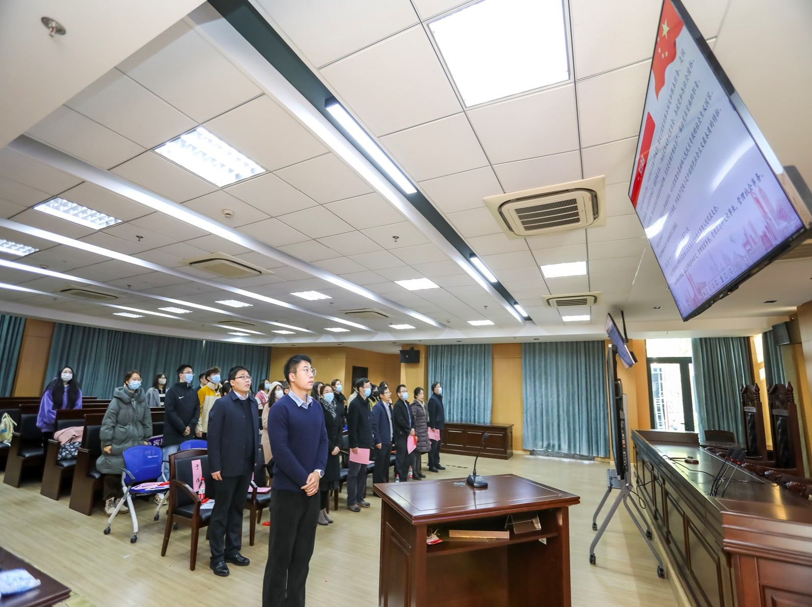 图片2.jpg 图片2.jpg