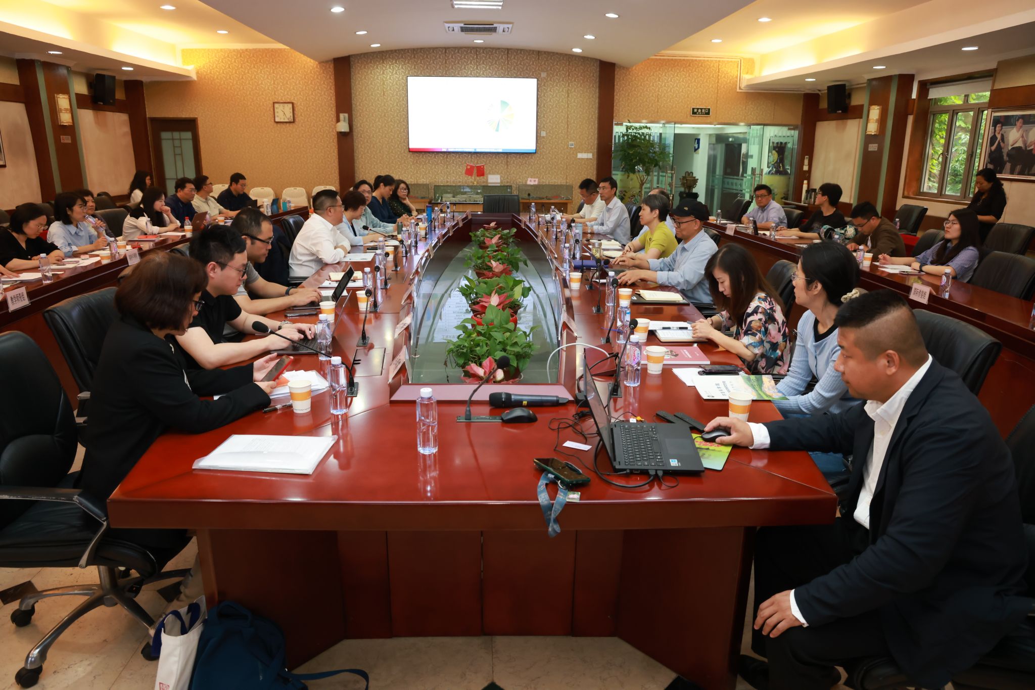 SHJ_7201.JPG SHJ_7201.JPG